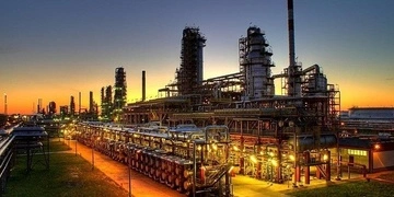 Єдиний НПЗ Грузії відмовився від російської нафти після санкцій ЄС: деталі 