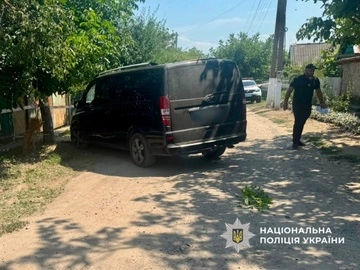 На Одещині мати на смерть збила однорічного сина, виїжджаючи з подвір’я – поліція