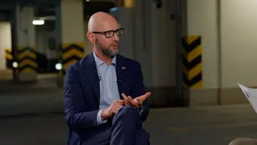 Яценюк в интервью Лоре Лумер: 70% американской помощи Украине остались в США
