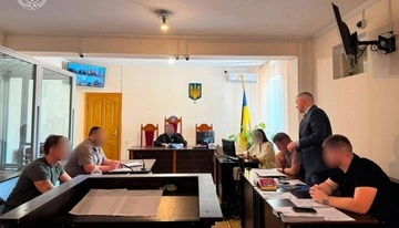 Растление учениц во время занятий: директора языкового центра в Хмельницком взяли под стражу