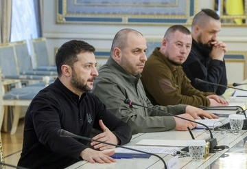 Переговорний процес: Зеленський провів нараду з Умєровим, Будановим та Арахамією 