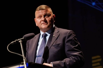 Залужний описав майбутню війну: роботи, цифрові поля і п’ять доменів