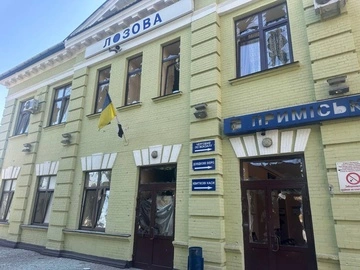 Удар по вокзалу в Лозовій: Укрзалізниця повідомила про загиблих і зупинку руху