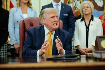 Трамп пригрозив тюрмою тим, хто говорить про проблеми зі зброєю США