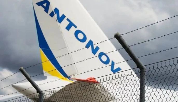 ЗМІ: В українському літаку, біля якого у Лейпцигу виявили дрон з вибухівкою, були боєприпаси