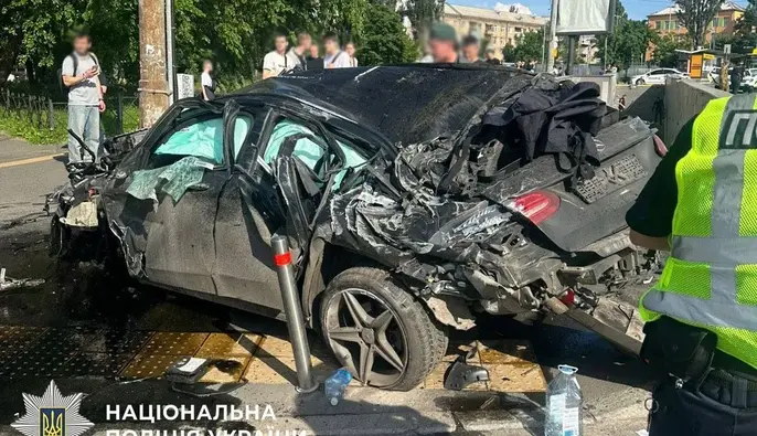 Смертельное ДТП в Соломенском районе: президент поручил ужесточить ответственность за нарушение ПДД