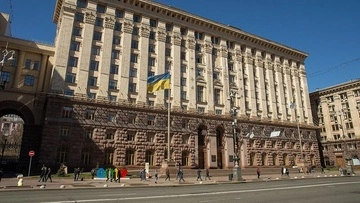 В КГГА объяснили, почему для строительства тепломагистрали на Теремках нужно вырубить деревья