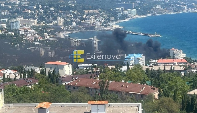 В оккупированной Ялте в Крыму раздались взрывы: морские дроны могли атаковать порт