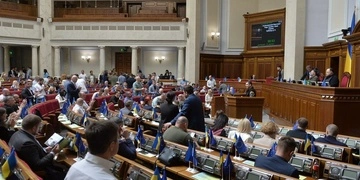 У "Слуги народа" не хватает голосов для принятия законов: эксперт рассказала детали