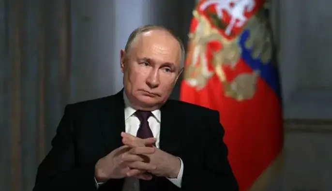 Le Monde: перед приїздом Путіна в регіонах РФ з'являється дешевий бензин
