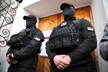 Ветерана KRAKEN подозревают в причастности к колл-центрам: что выяснили следователи