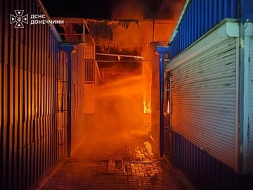 РФ ударила по Краматорску и Славянску – горели дома, рынок и ангар
