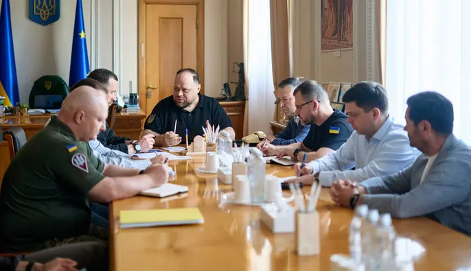 Стефанчук провел совещание с Хмарой, Клименко и Скибюком: Рада готова принимать решения для усиления обороны