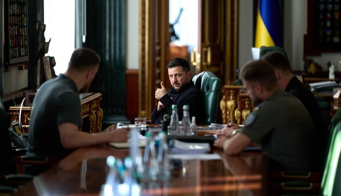 Далекобійні санкції для миру: Зеленський провів нараду щодо ударів по РФ