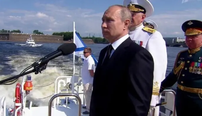 Путин впервые посетил спорные Курилы — побывал на острове, на который претендует Япония