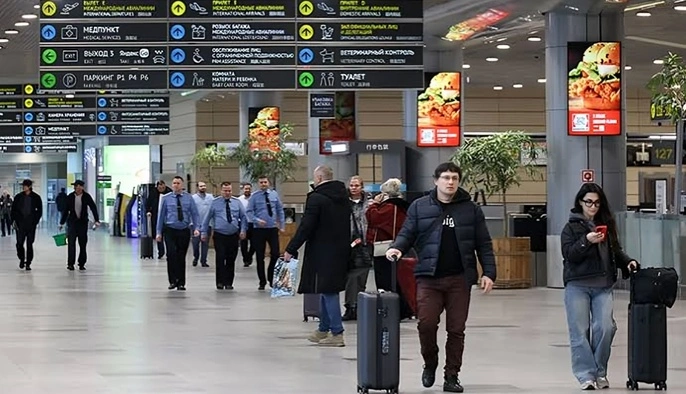 Росіяни стали частіше виїжджати за кордон: що показують нові цифри
