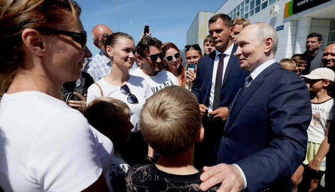 Визит Путина на оккупированный японский остров Итуруп: МИД Украины осудило поездку