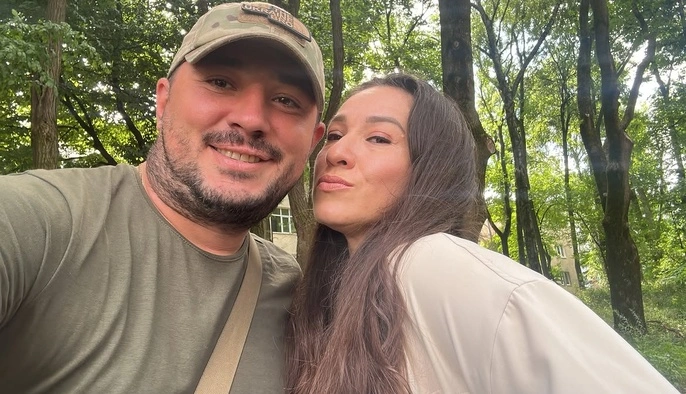 "Дякую тобі за тебе": Євген Тєрєхов зворушливо привітав Наталку Карпу з 45-річчям