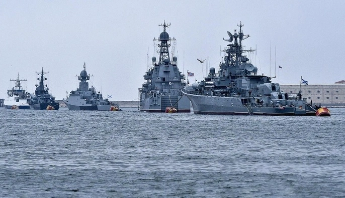 Росія активізувала флот у Балтійському морі: у ВМС пояснили, чи загрожує це Україні