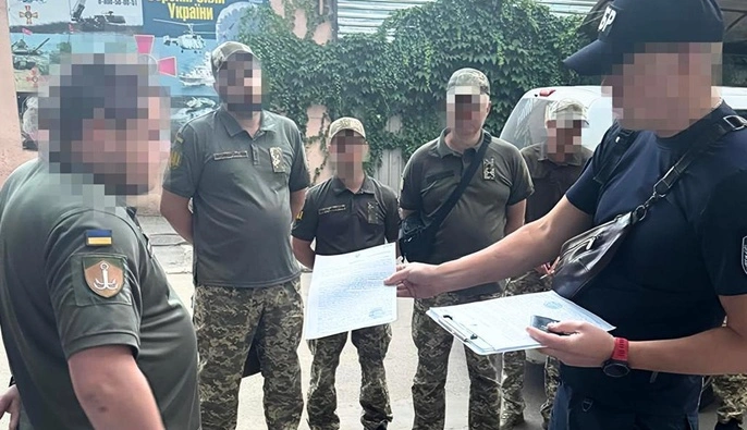Десятьох військовослужбовців одеського ТЦК підозрюють у катуванні людей