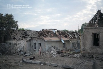 Запорожье утром атаковали КАБами: дом разрушен, есть погибший