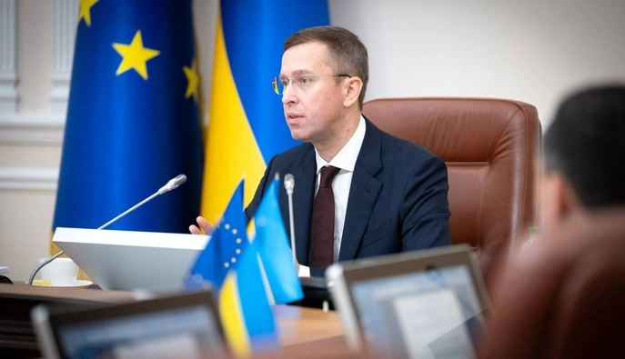 Корецкий: правительство продаст "Сенс Банк", а деньги направит на армию