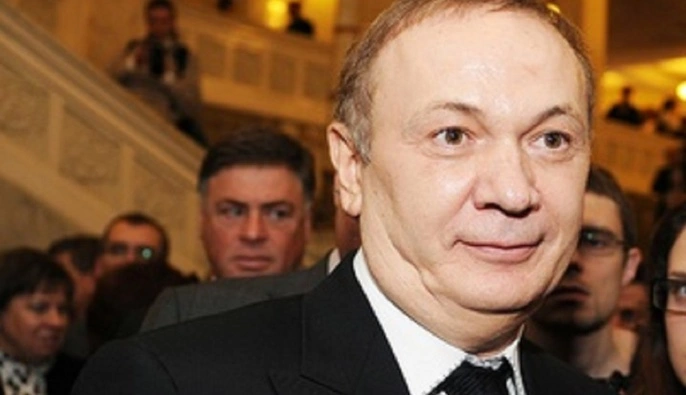 Зеленський ввів нові санкції: під удар потрапив ексрегіонал Іванющенко
