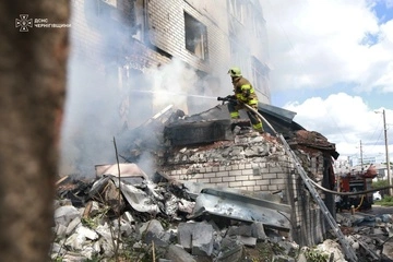 Російський удар по багатоповерхівці – в Чернігові зросла кількість постраждалих