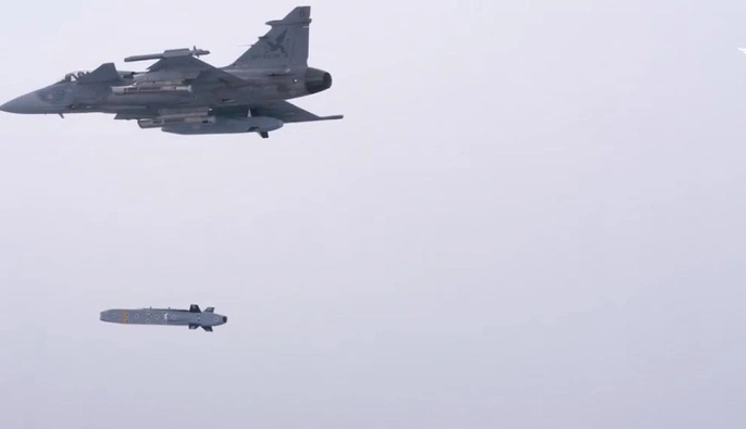 Швеція вперше випробувала Taurus на винищувачі Gripen: що це означає для України