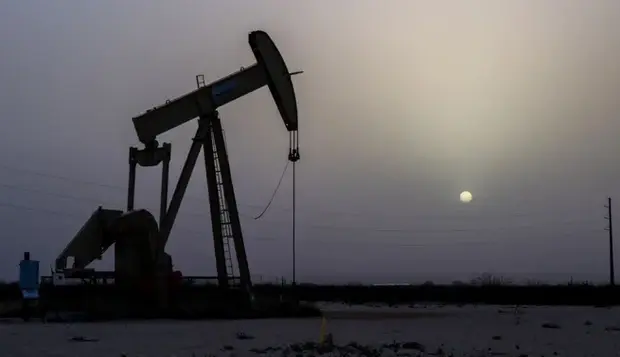 Нефтяной рынок напряжен: Иран приближается к экономическому "Дню Д"