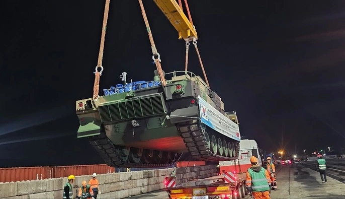 Польща отримала значну партію танків "Чорна пантера"