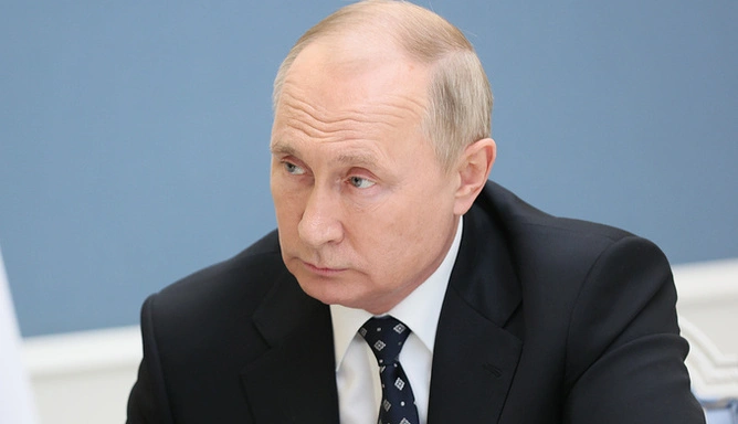 Путин ужесточает давление на олигархов: в РФ предприятия после ударов Украины могут перейти под госконтроль