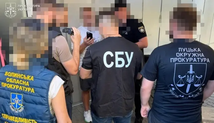 На Волині доценту вишу повідомили про підозру за вимагання коштів