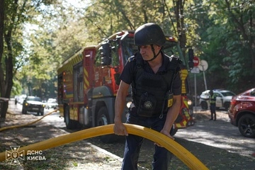 Атака на Київ триває з ночі: у столиці вже є постраждалий – працюють рятувальники