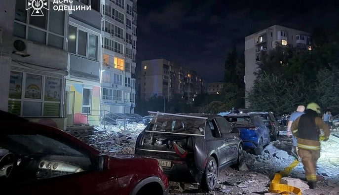 Повреждены школы, проблемы со светом и водой – что известно о ночной атаке на Одессу
