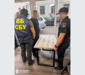 На Житомирщині затримали співробітника СБУ, який продавав інформацію про абонентів