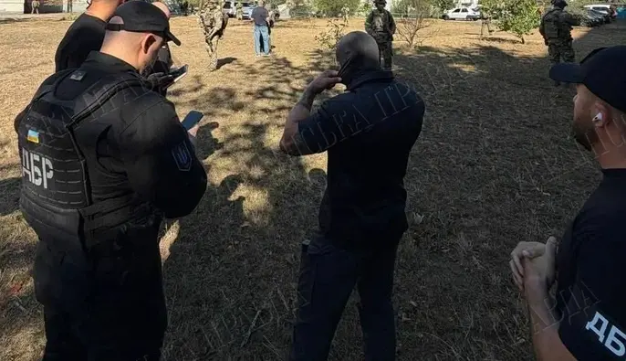 Перестрілка між СБУ та ГУР? Що відомо про спецоперацію в Києві