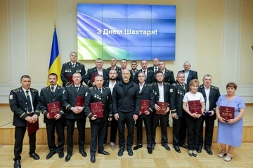 За вклад в устойчивость страны государство отметило 21 работника ДТЭК ко Дню шахтера