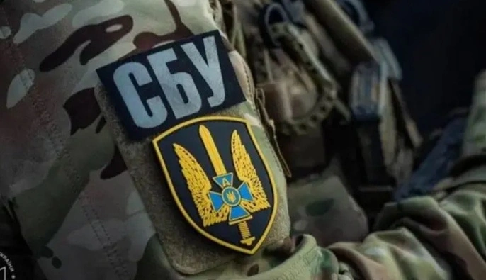 "Стріляти в Україні можна тільки в окупантів": Зеленський зреагував на стрілянину між СБУ та ГУР