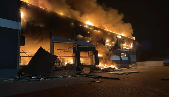 Під Києвом уночі було влучання: горіли склади на Софіївській Борщагівці