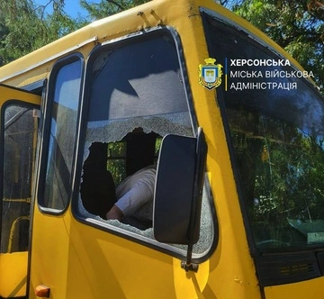 Окупанти атакували маршрутку у Херсоні: постраждали п’ятеро людей