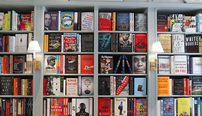 В Латвии обыскали русскоязычные книжные магазины из-за санкций ЕС