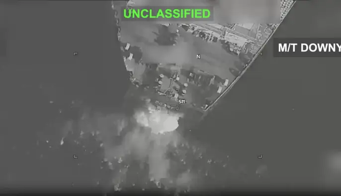 Военные США атаковали нефтяные танкеры Ирана после ракетных ударов по американским кораблям