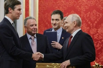 Bloomberg: Путін висуває ще жорсткіші вимоги щодо завершення війни на тлі візиту спецпосланців США