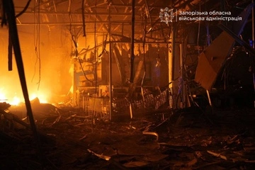Россияне ударили по ТЦ в Запорожье