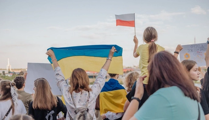 Украинцы не "сидят на шее" польского налогоплательщика: посол назвал ключевые цифры