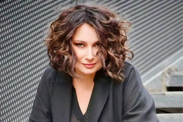 "Ви прекрасні": Олена Мозгова показала архівне фото та заговорила про красу