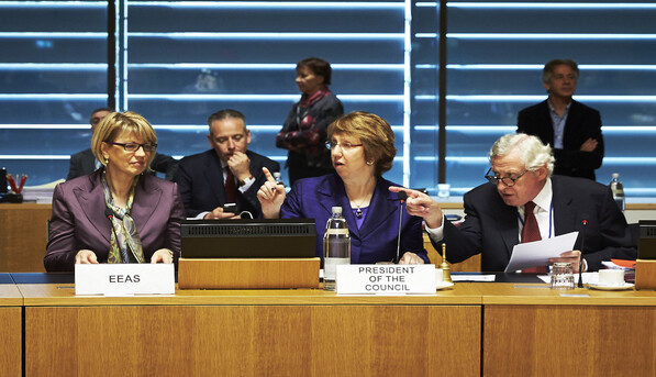 ​Первая группа международных экспертов попала на место крушения Boeing 777