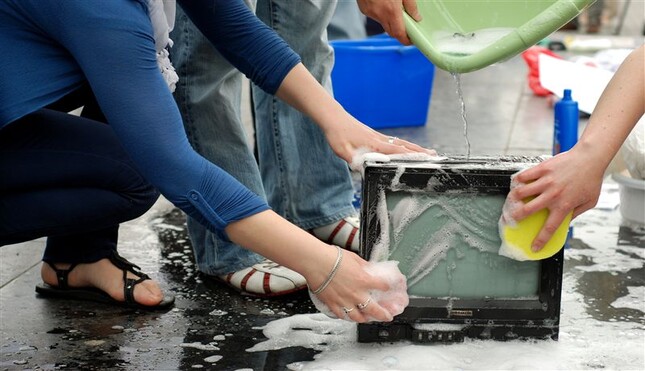 НБУ понизил курс гривны на 9,4 копеек