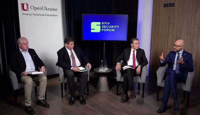$300 млрд російських заморожених активів мають бути конфісковані — Яценюк